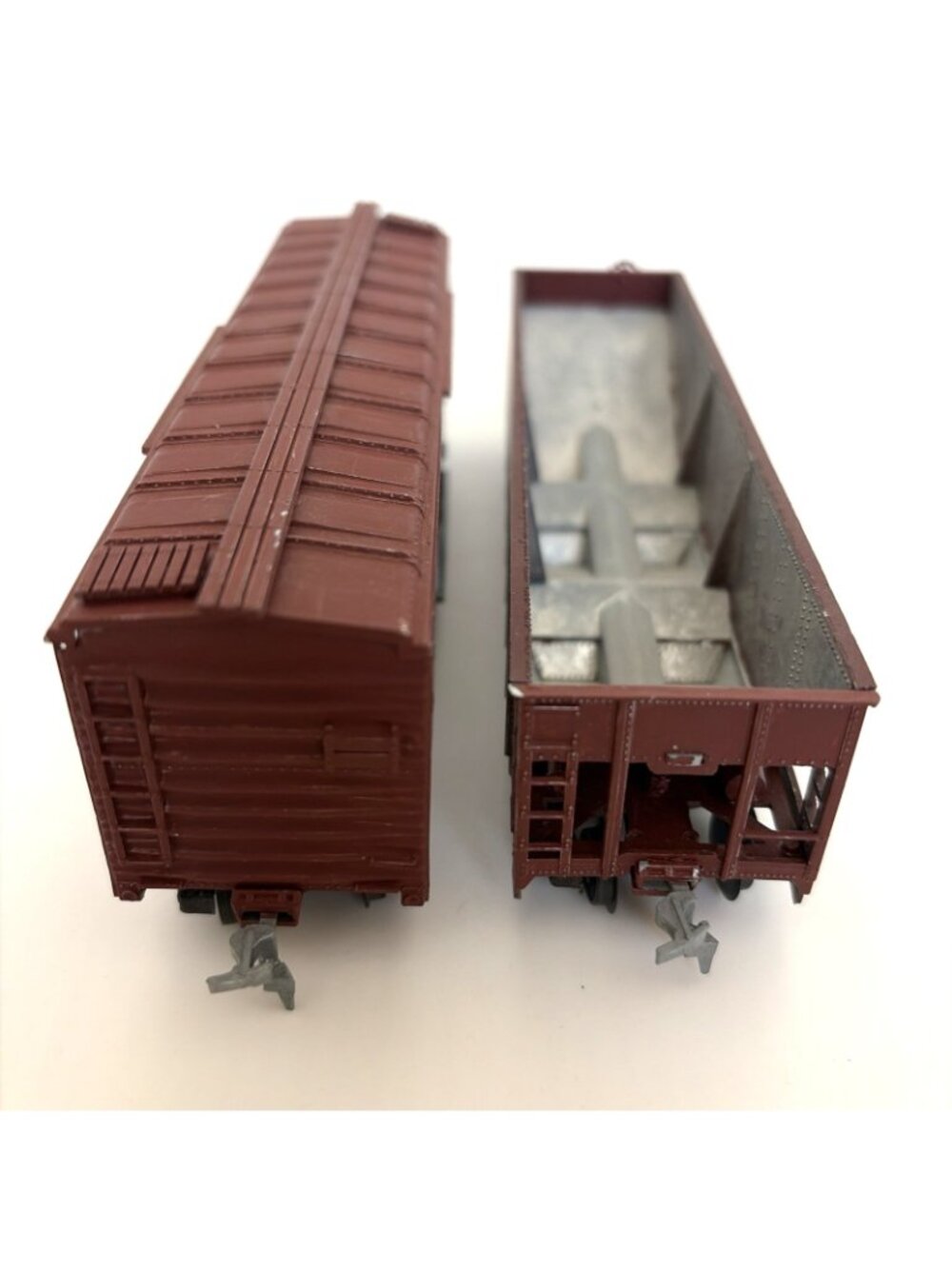 Lot 2 MDC Roundhouse HO 40' Hopper 40' AAR Boxcar Diecast Metal Assembled Kits - Picture 12 of 16